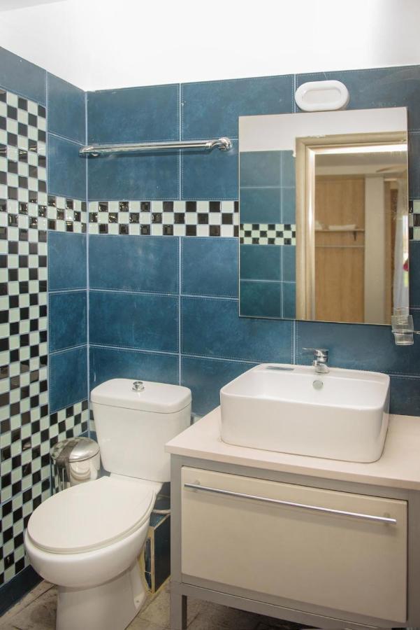 3D Iliadis Suites イエリソス エクステリア 写真